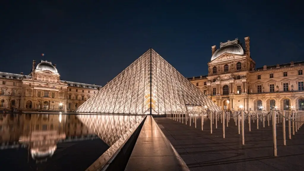 Louvre Museum Paris _ Cultural Experiences