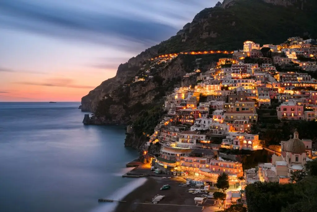 Private Villas on the Amalfi Coast _ overlooking the Mediterranean.
